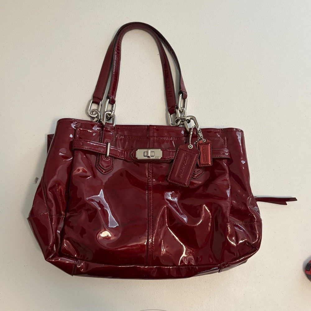 Coach Hamptons Weekend Red Patent Leather Tote Shoulder Bag F17355 f5 - Picture 2 of 10